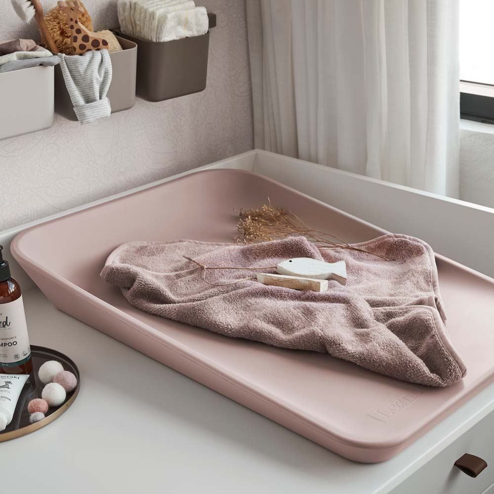 leander-matty-verschoningskussen-wood-rose-4-min