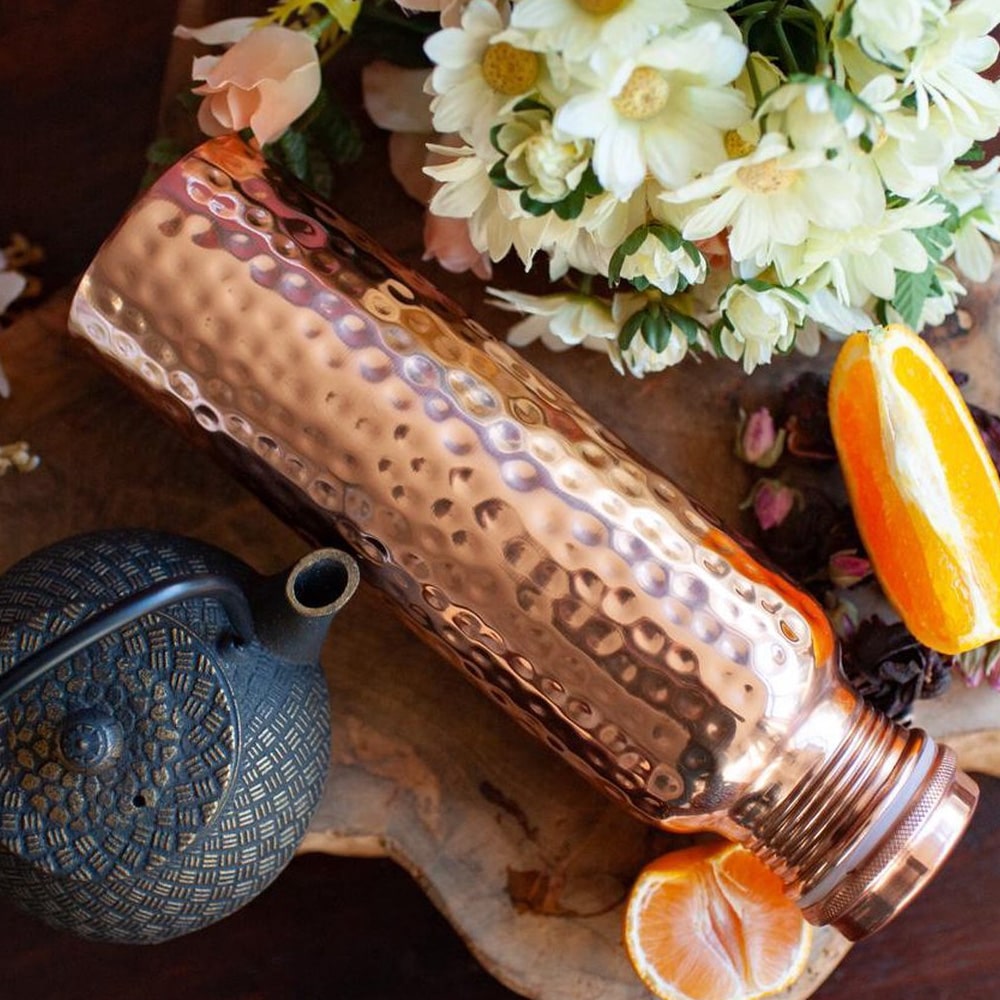 Puur Koperen Waterfles Gehamerd 1000ml Ayurveda