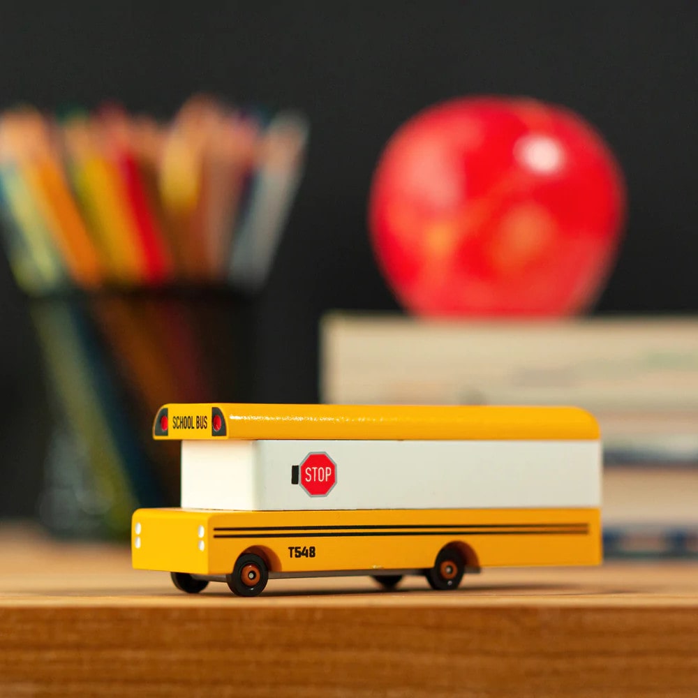 Candylab Candy Schoolbus2-min