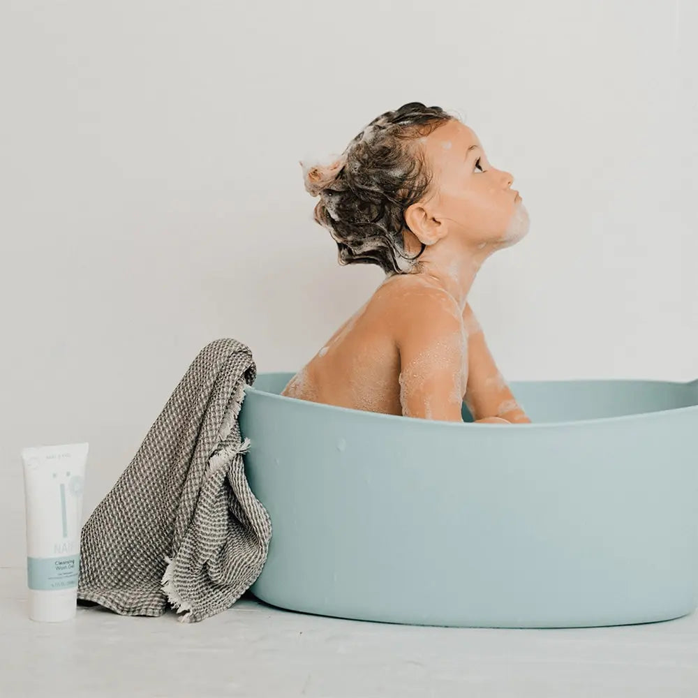 naif-cleansing-wash-gel-baby-kids-200ml-4-min