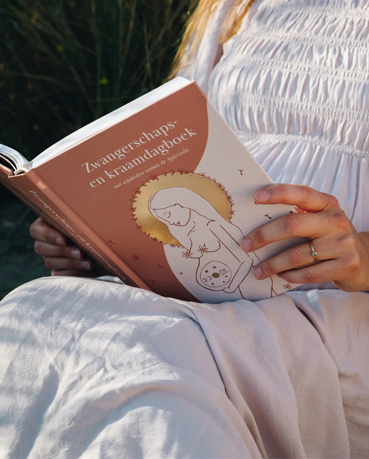 Holistic tips to prepare for childbirth 
