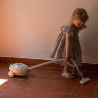 Konges Slojd Vacuum Cleaner - Cherry