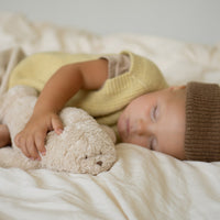 Moonie 2.0 Humming Seal - Heartbeat, Light &amp; Smart Cry Detector