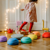Stapelstein® Special Set Rainbow - 6 Pieces + 1 Balance Board Super Confetti