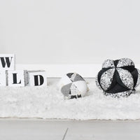 Wee Gallery Organic Sensory Clutch Ball Sfeer-min