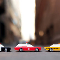 candylab-toys-ambulance-wagon-7-min