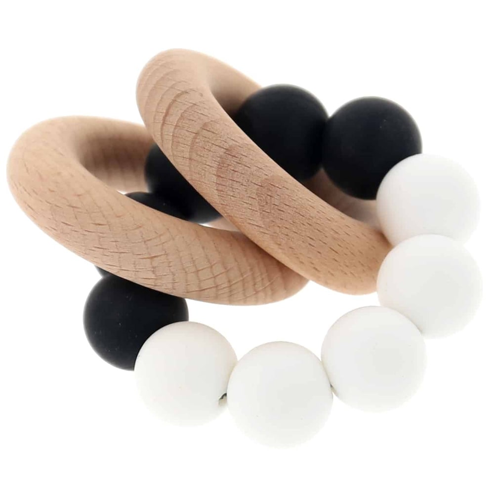 chewies-and-more-bijtring-basic-rattle-black-white-min