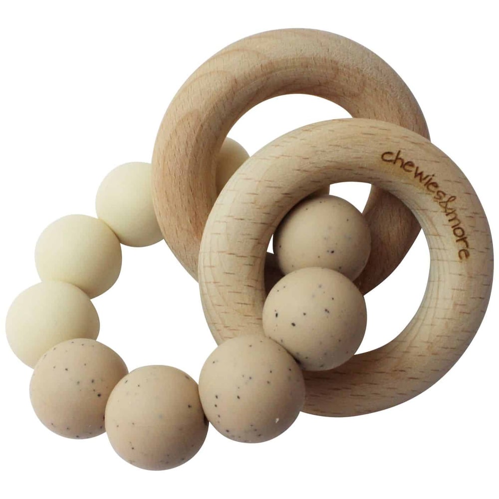 chewies-and-more-bijtring-basic-rattle-hazel-gritt-navaho-min