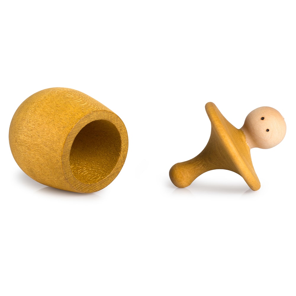 grapat-klein-houten-poppetje-geel-3-min