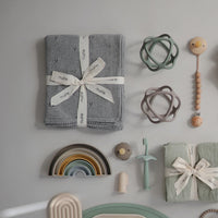 mushie-gebreide-deken-pointelle-80x100cm-gray-melange-3